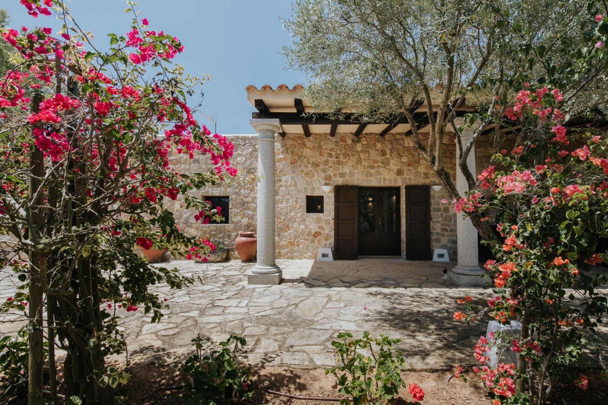 Villa & Guesthouse Paissa D'En Bernat Cala Tarida  Εξωτερικό φωτογραφία