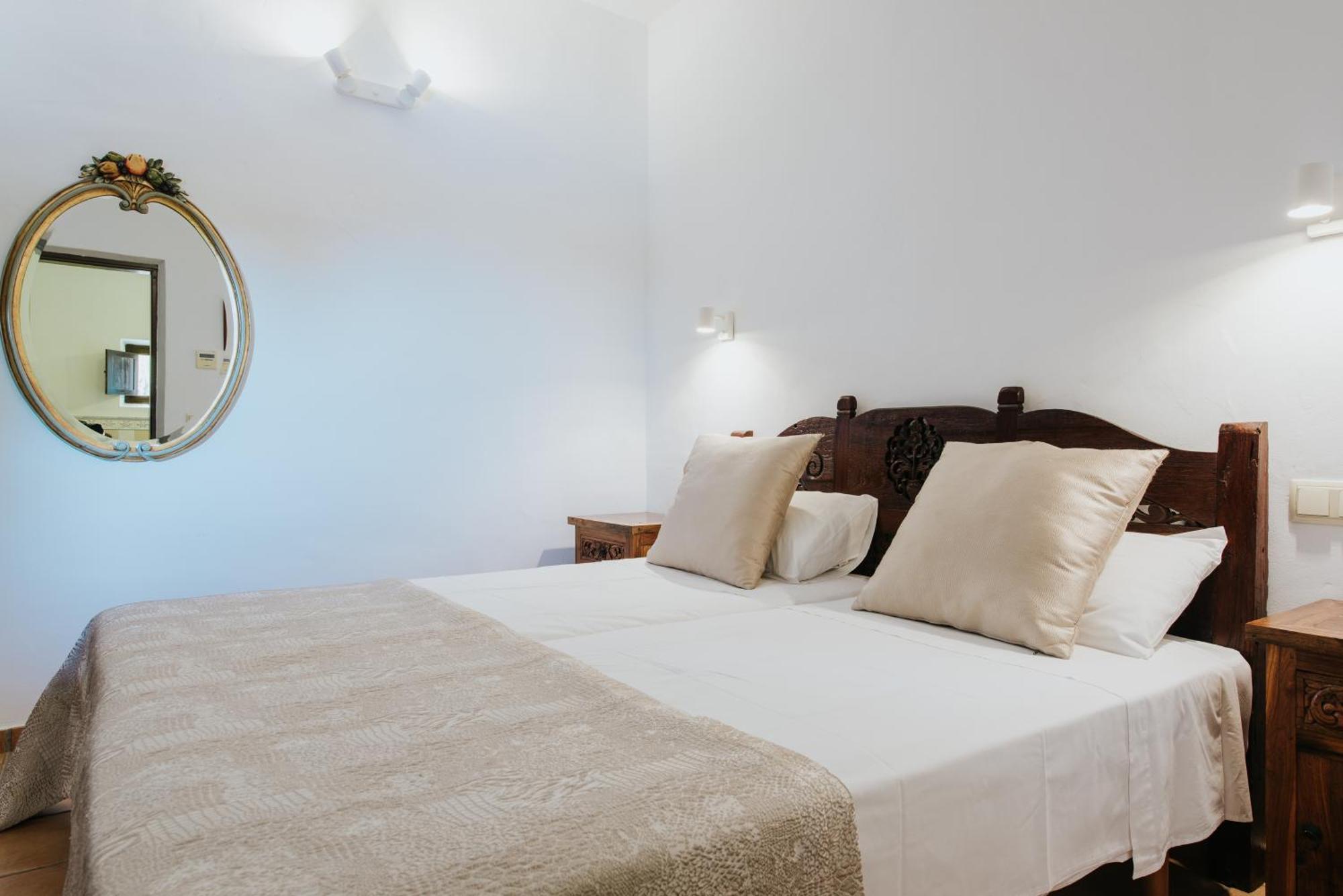 Villa & Guesthouse Paissa D'En Bernat Cala Tarida  Εξωτερικό φωτογραφία
